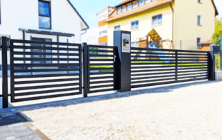 Industriedrehflügeltor mit Rechteckrohr quer